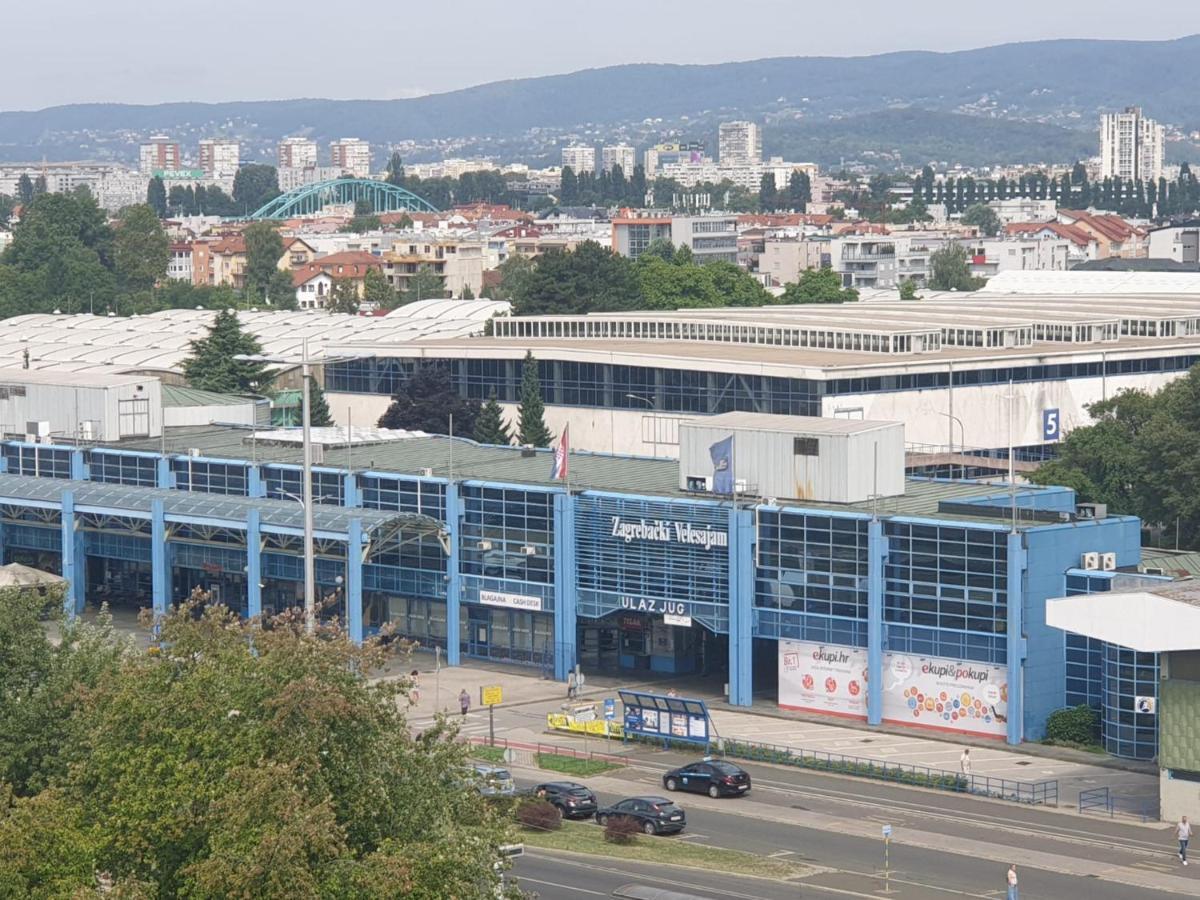 Апартаменты Apartman Lana ,Froudeova Ulica 3 Nasuprot Zg Velesajma Загреб Экстерьер фото